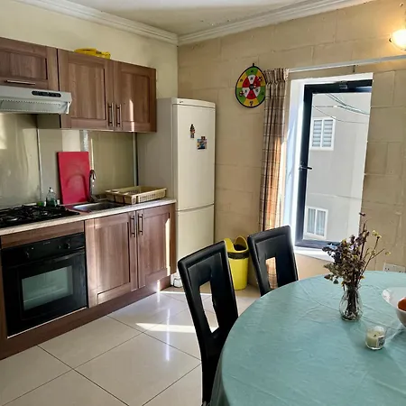 Maltese Spacious Flat Apartmán *
